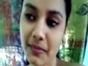 Naked Indian girlfriend filmed after sex
