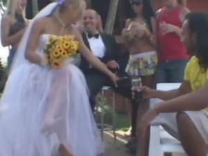 Alessandra shemale bride on video